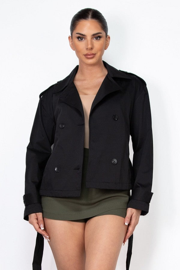 Blazer noir de couleur unie avec ceinture